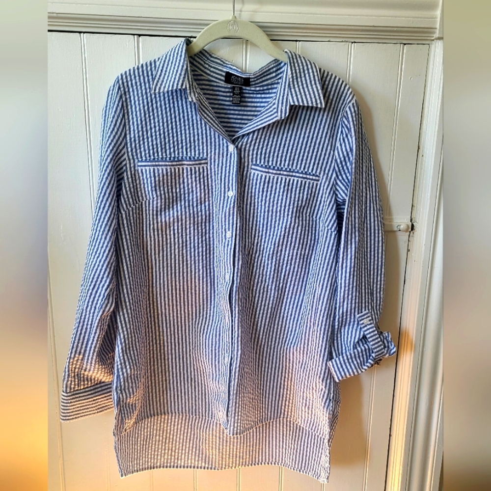 Jones New York Button Dow long-sleeve shirt, light blue/white seersucker
